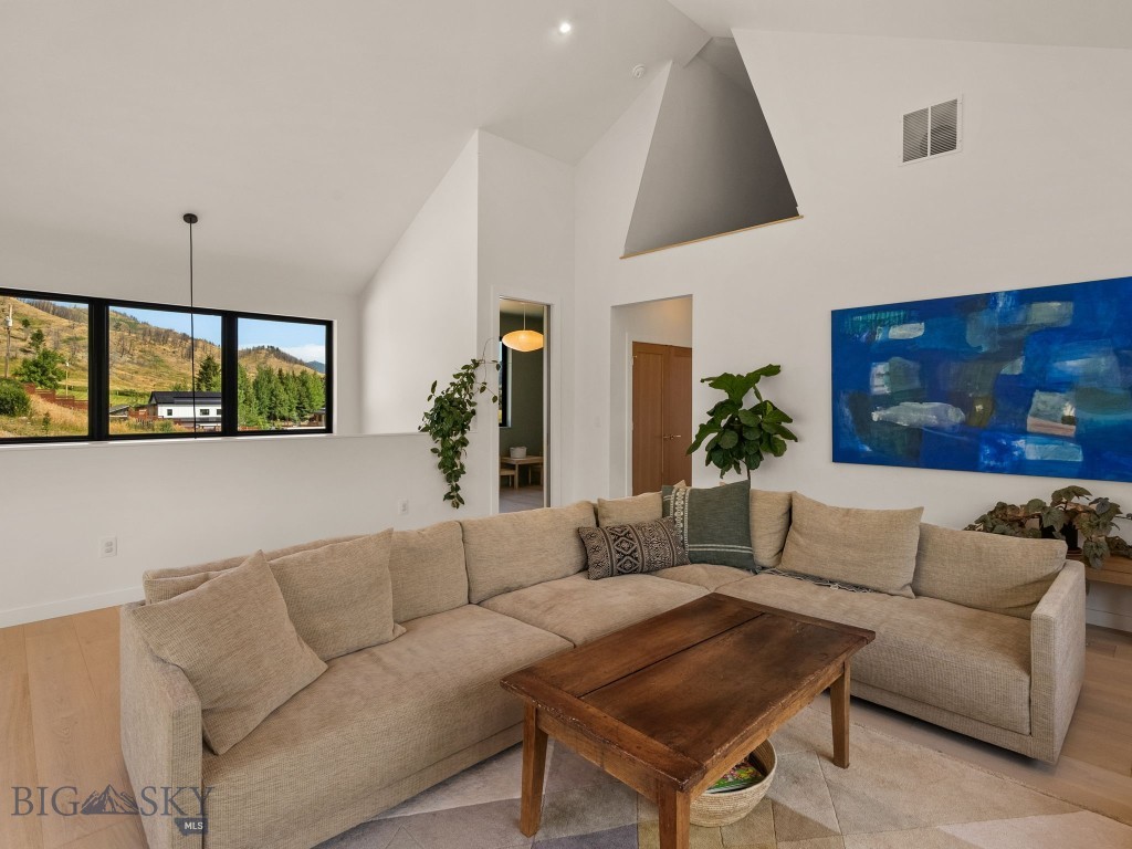 44 Midway Bridger Road, Bozeman MT 59715