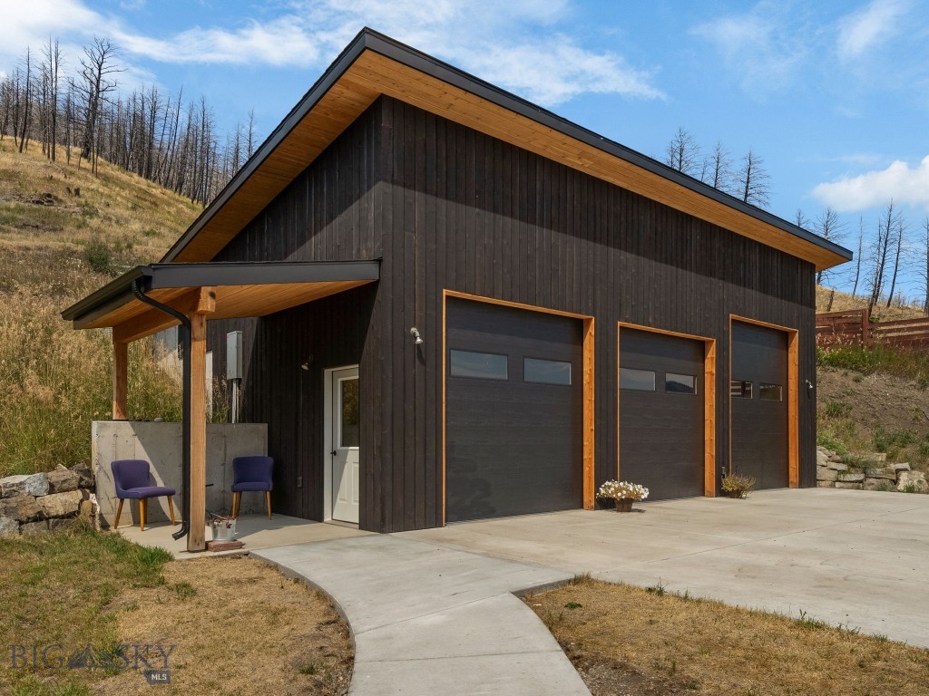44 Midway Bridger Road, Bozeman MT 59715