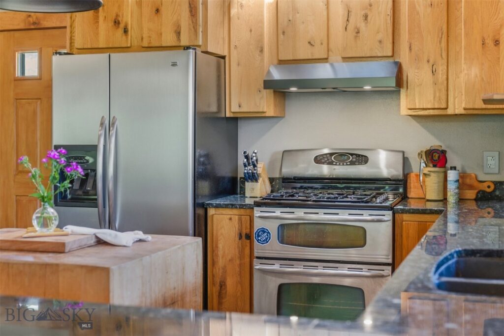 761 Sunny Bear Road, Bozeman MT 59715