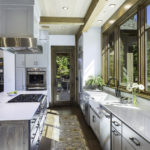 bridger-canyon-stone-creek-residence-brechbuhler-architects-07